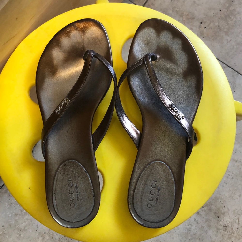 Gucci bronze thong sandals